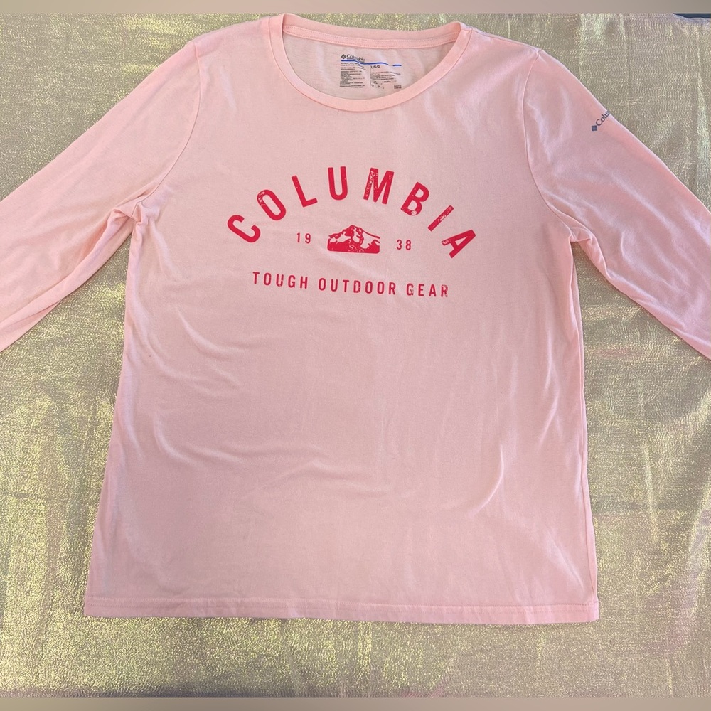 Womans Large Columbia tshirt